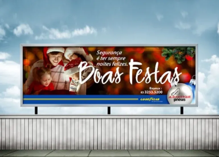 MIDIA EXTERNA NAS FESTAS DE FINAL DO ANO, AUMENTANDO O IMPACTO DAS CAMPANHAS PUBLICITARIAS 